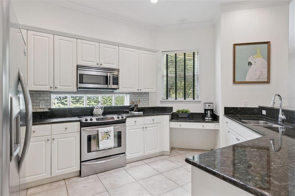 For Sale: $349,000 (2 beds, 2 baths, 1745 Square Feet)