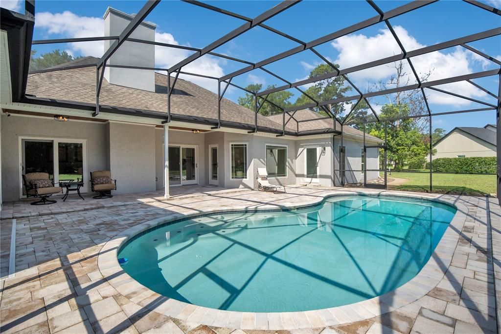 En Venta: $920,000 (4 camas, 3 baños, 3712 Pies cuadrados)