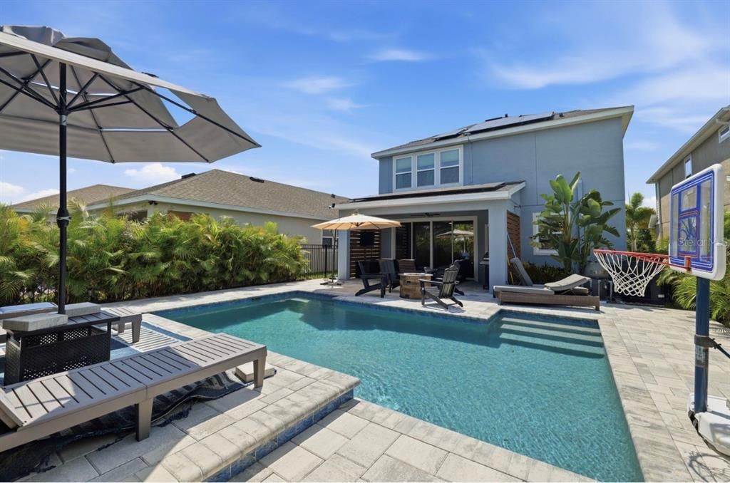 For Sale: $649,900 (4 beds, 2 baths, 2329 Square Feet)