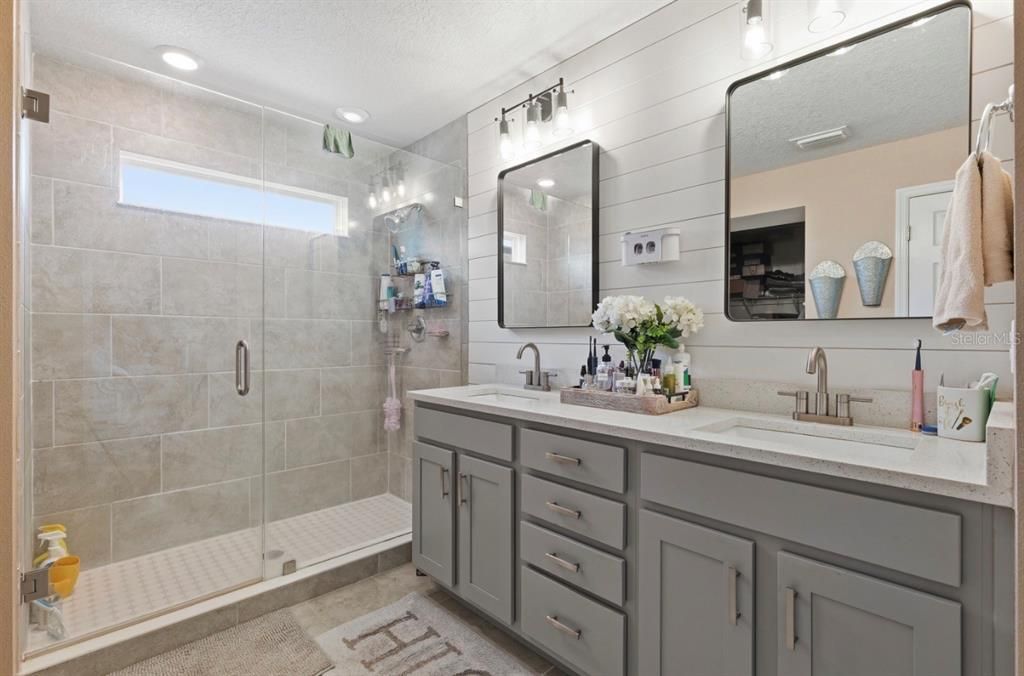 For Sale: $649,900 (4 beds, 2 baths, 2329 Square Feet)