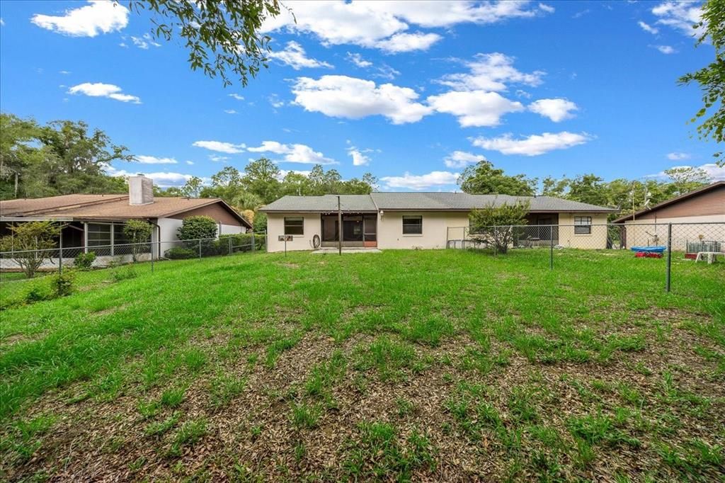 En Venta: $235,000 (3 camas, 2 baños, 1380 Pies cuadrados)