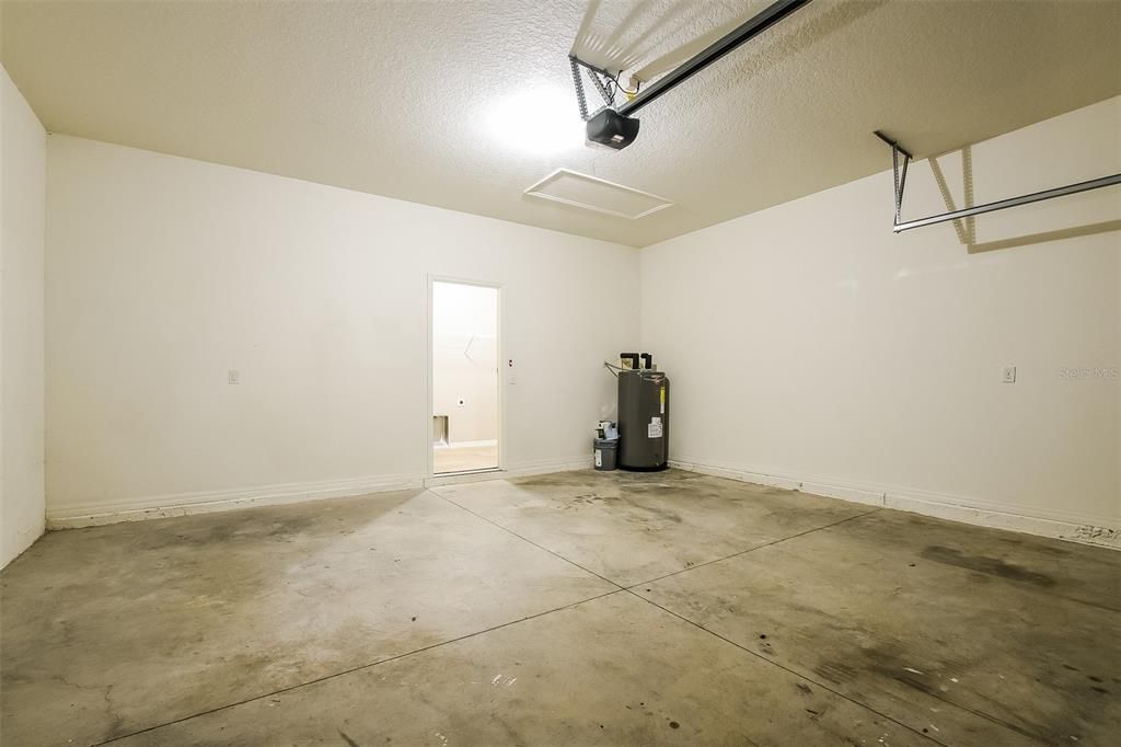For Sale: $329,900 (3 beds, 2 baths, 1464 Square Feet)