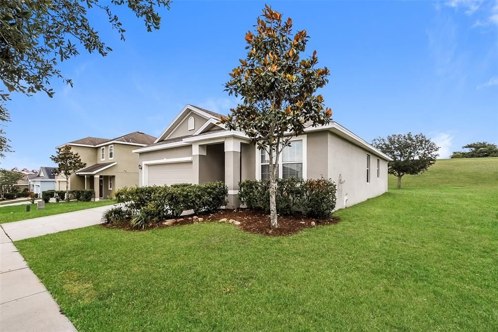 For Sale: $329,900 (3 beds, 2 baths, 1464 Square Feet)