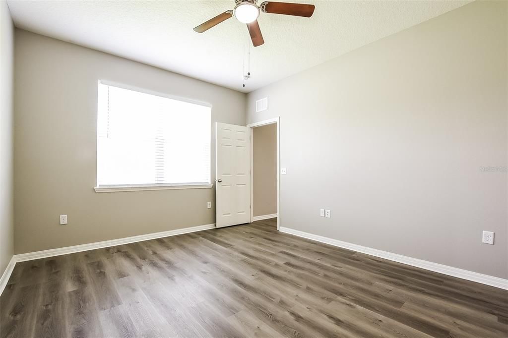 For Sale: $329,900 (3 beds, 2 baths, 1464 Square Feet)