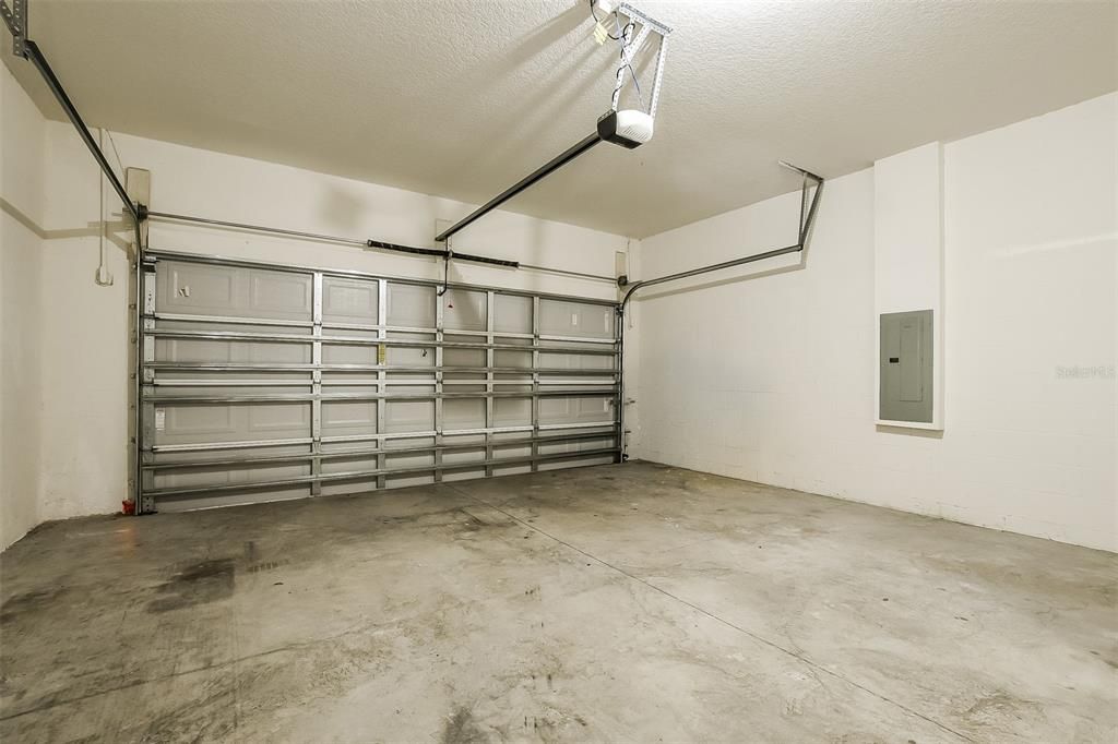 For Sale: $329,900 (3 beds, 2 baths, 1464 Square Feet)