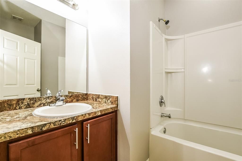 For Sale: $329,900 (3 beds, 2 baths, 1464 Square Feet)