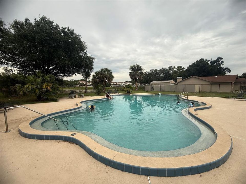 For Rent: $1,850 (2 beds, 1 baths, 804 Square Feet)