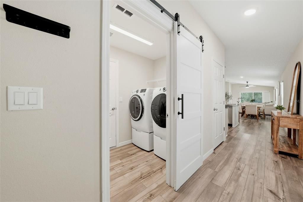 For Sale: $399,999 (3 beds, 2 baths, 1615 Square Feet)