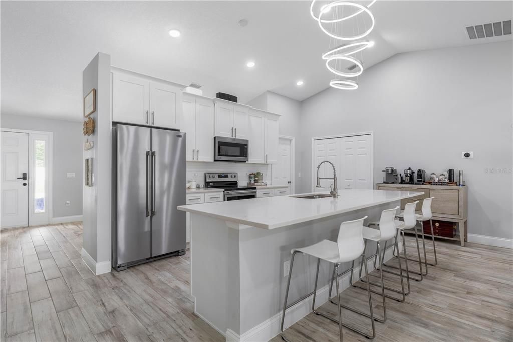 En Venta: $395,000 (3 camas, 2 baños, 2020 Pies cuadrados)
