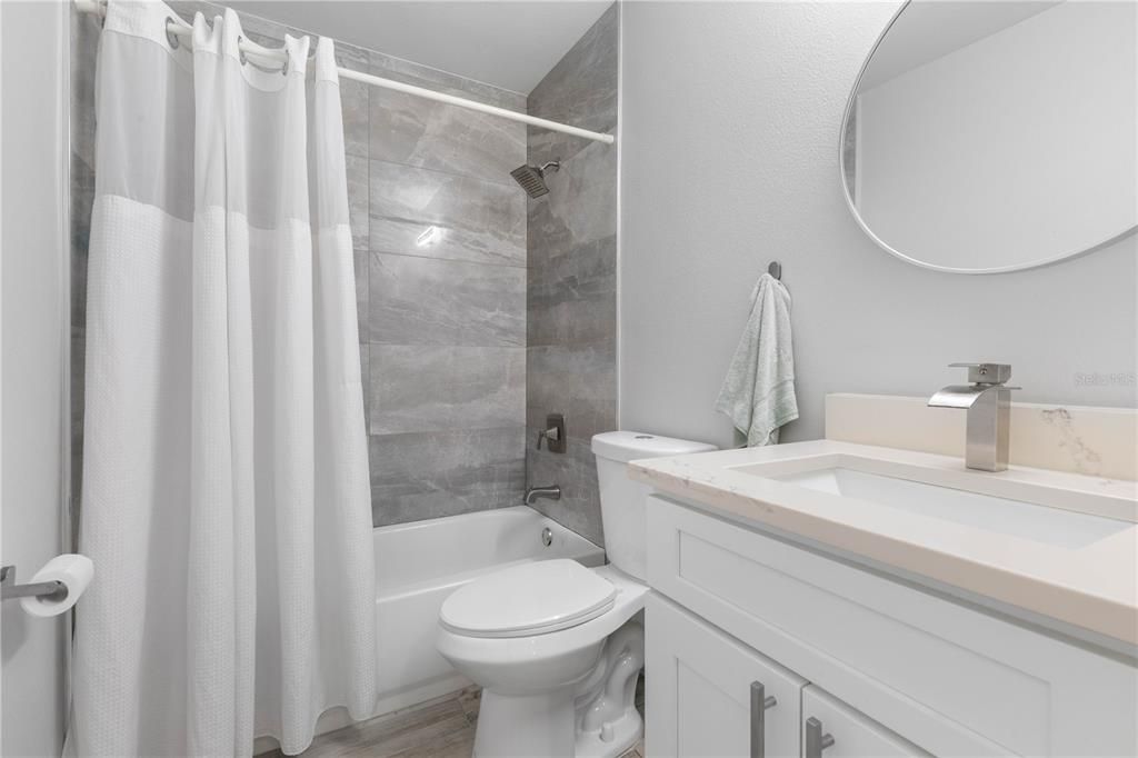 En Venta: $395,000 (3 camas, 2 baños, 2020 Pies cuadrados)