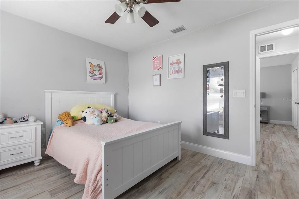 En Venta: $395,000 (3 camas, 2 baños, 2020 Pies cuadrados)