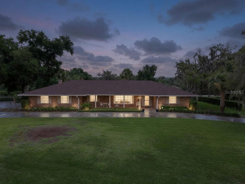 For Sale: $849,900 (4 beds, 3 baths, 3212 Square Feet)