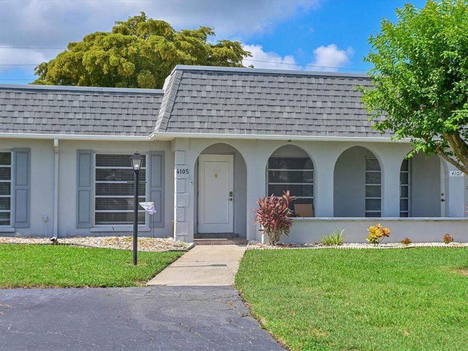 For Sale: $179,000 (2 beds, 2 baths, 1015 Square Feet)