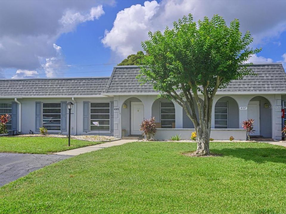 For Sale: $179,000 (2 beds, 2 baths, 1015 Square Feet)
