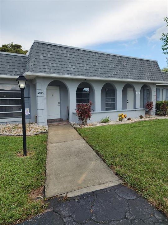 For Sale: $179,000 (2 beds, 2 baths, 1015 Square Feet)