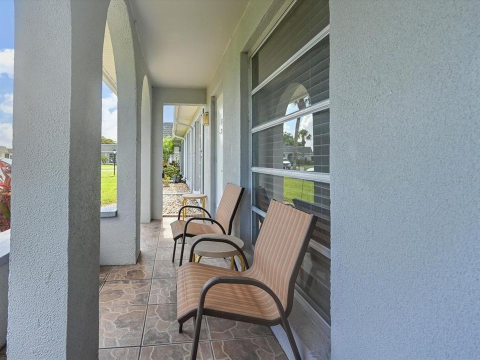 For Sale: $179,000 (2 beds, 2 baths, 1015 Square Feet)