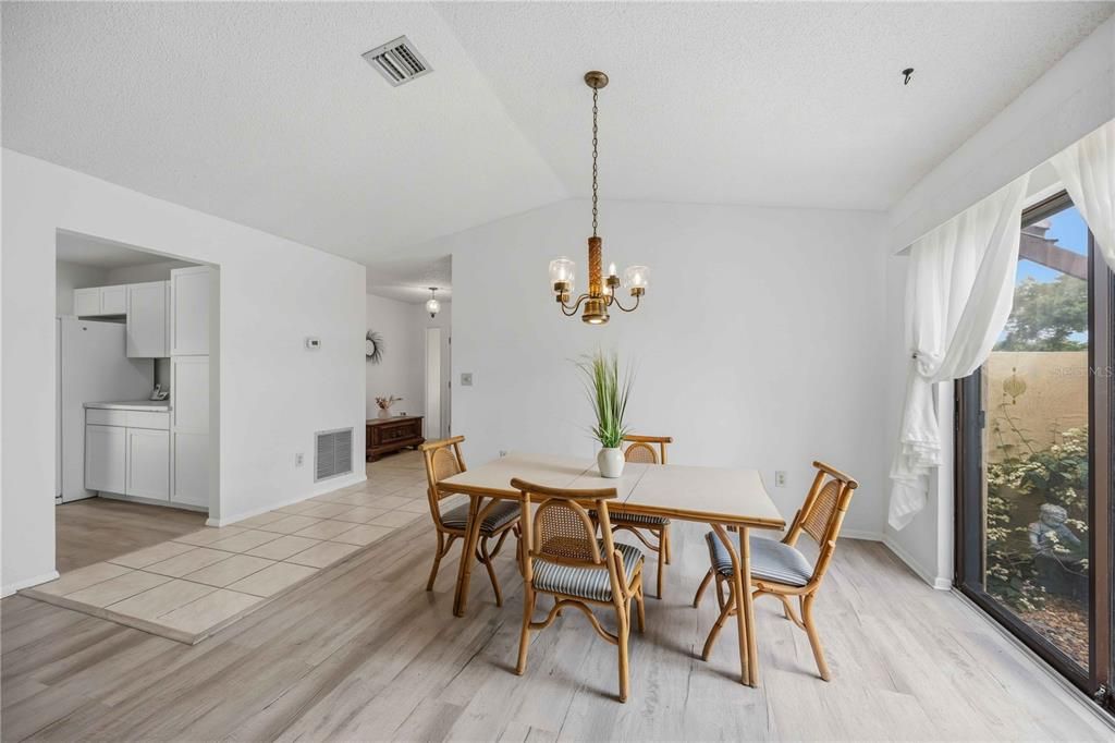 For Sale: $298,000 (2 beds, 2 baths, 1768 Square Feet)