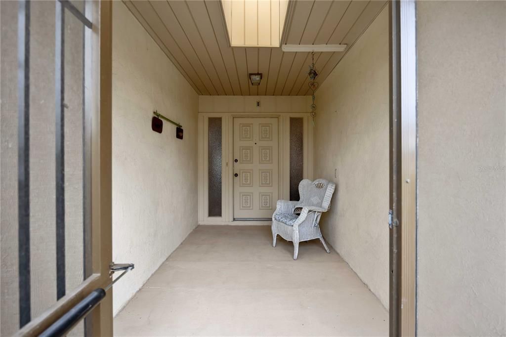 For Sale: $298,000 (2 beds, 2 baths, 1768 Square Feet)