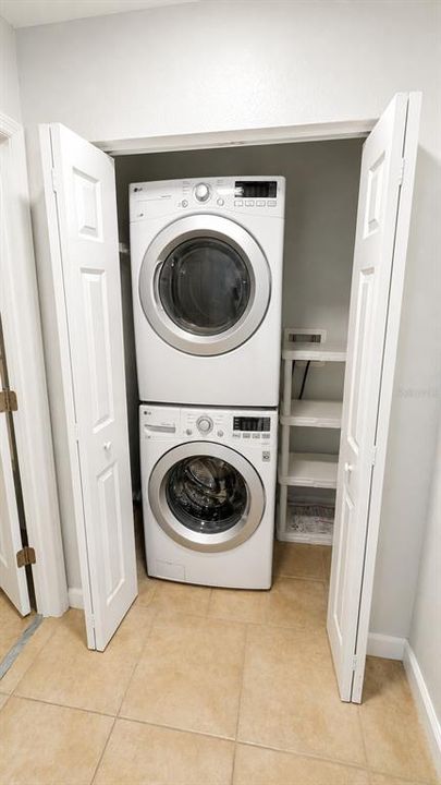 For Rent: $2,400 (2 beds, 2 baths, 1084 Square Feet)