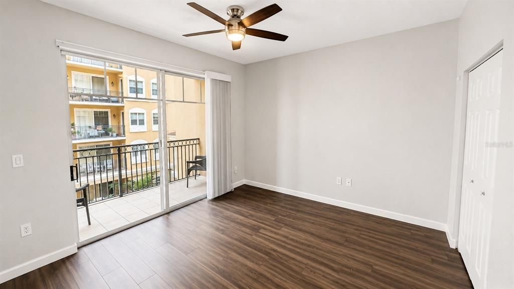 For Rent: $2,400 (2 beds, 2 baths, 1084 Square Feet)