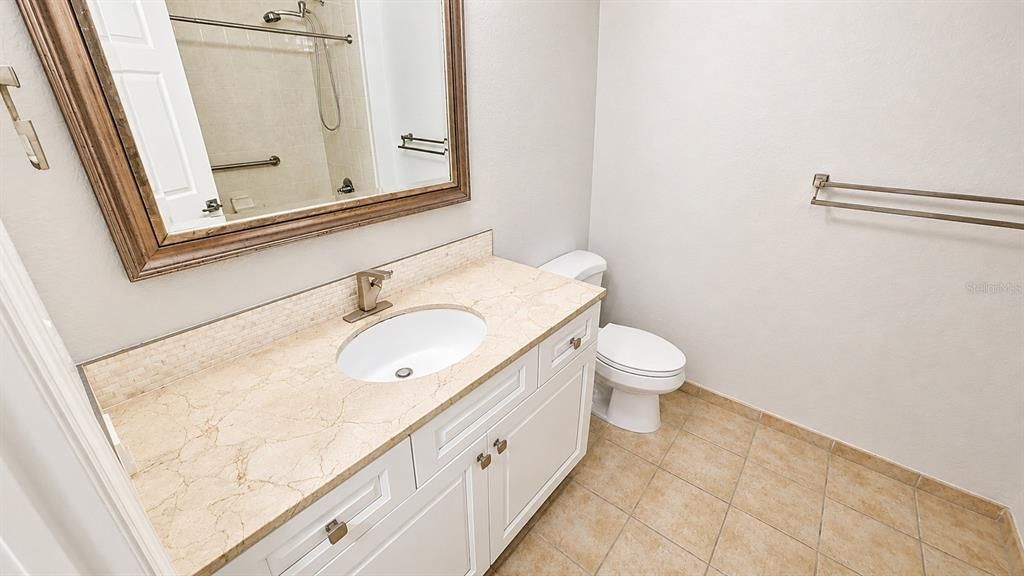 For Rent: $2,400 (2 beds, 2 baths, 1084 Square Feet)