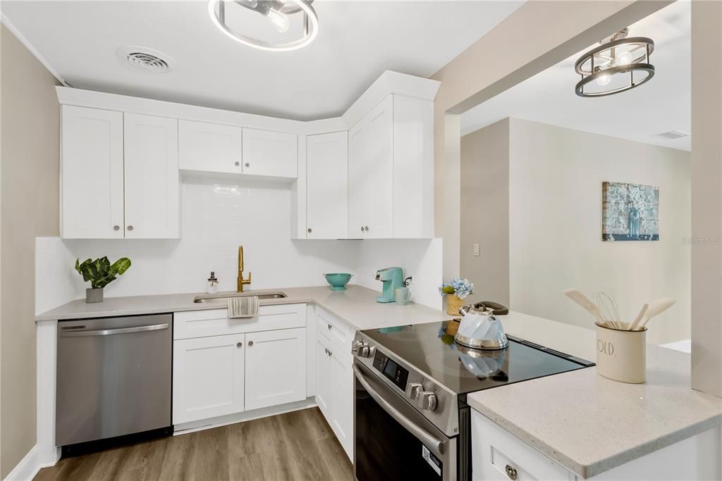 For Sale: $649,900 (5 beds, 2 baths, 2724 Square Feet)