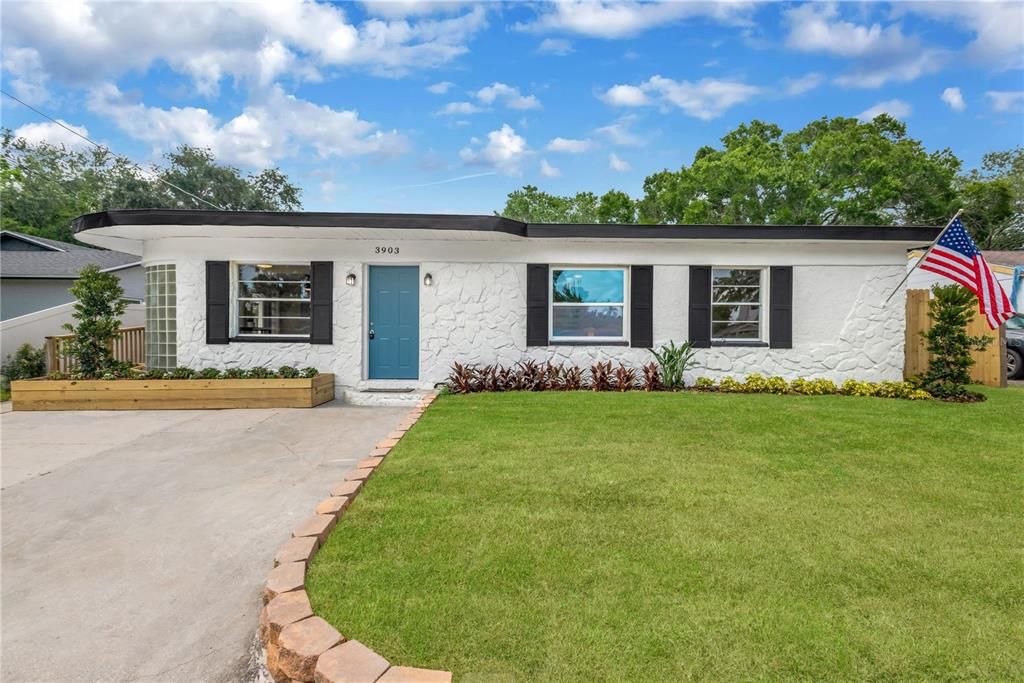 For Sale: $649,900 (5 beds, 2 baths, 2724 Square Feet)