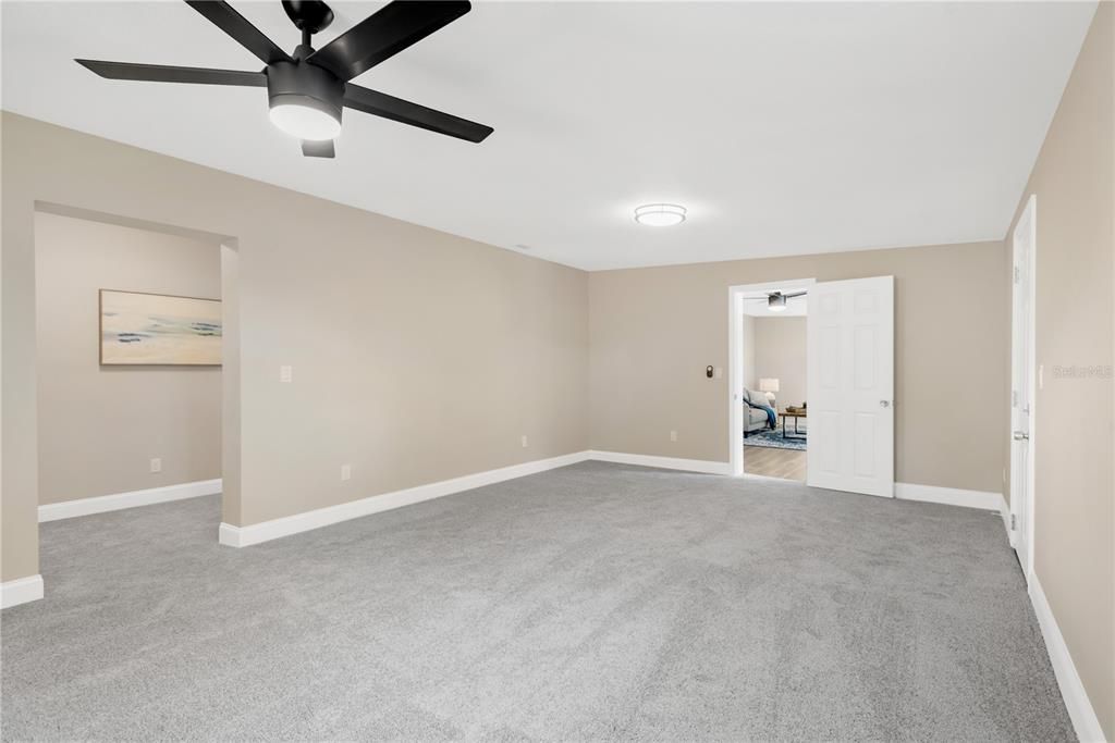 For Sale: $649,900 (5 beds, 2 baths, 2724 Square Feet)