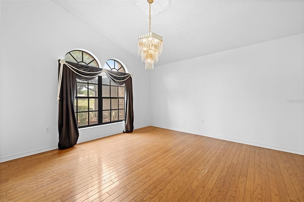 En Venta: $549,000 (3 camas, 3 baños, 3258 Pies cuadrados)
