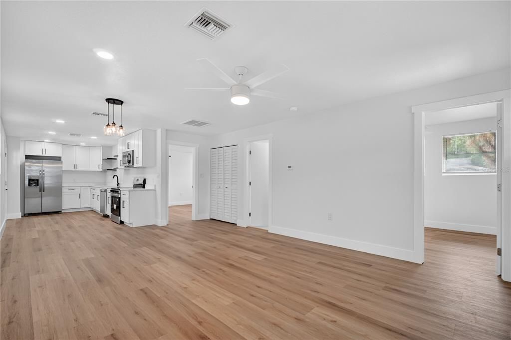 En Venta: $310,000 (2 camas, 2 baños, 892 Pies cuadrados)