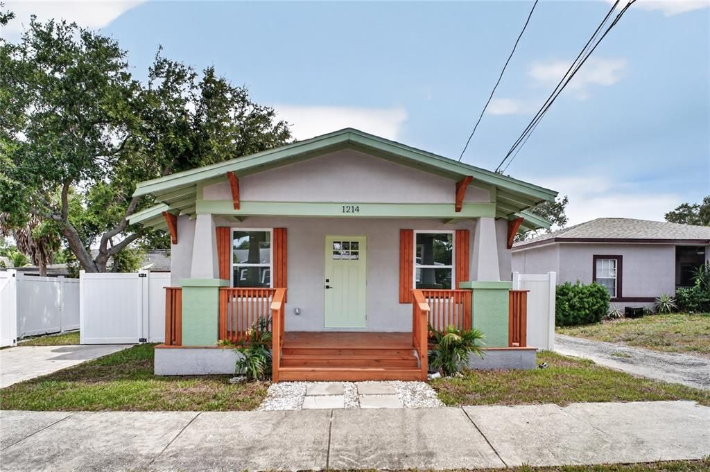 En Venta: $310,000 (2 camas, 2 baños, 892 Pies cuadrados)