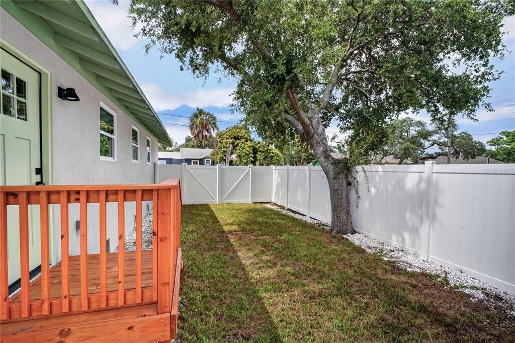 En Venta: $310,000 (2 camas, 2 baños, 892 Pies cuadrados)