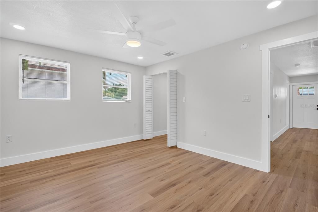 En Venta: $310,000 (2 camas, 2 baños, 892 Pies cuadrados)