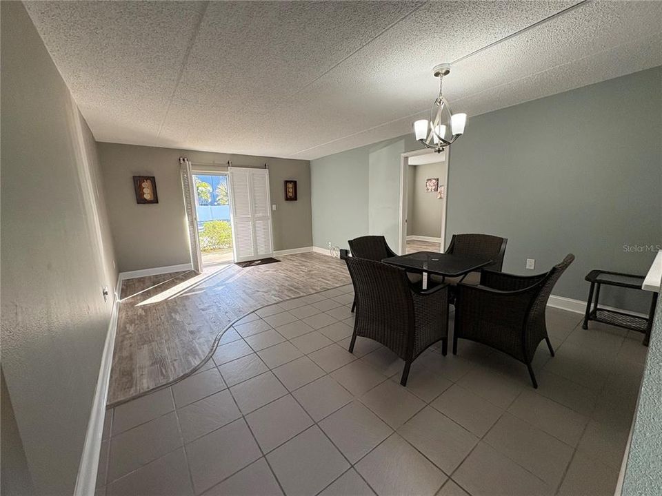 For Rent: $2,000 (2 beds, 2 baths, 1016 Square Feet)