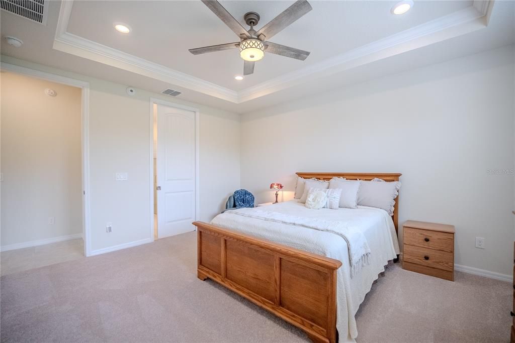 For Sale: $404,404 (3 beds, 2 baths, 2179 Square Feet)