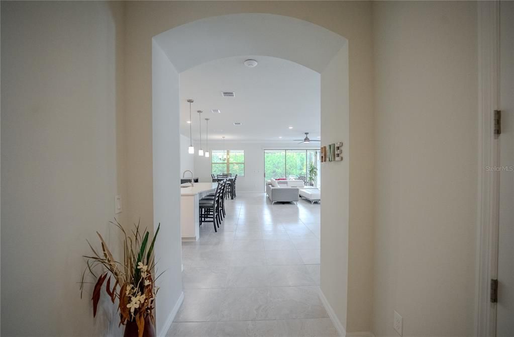 For Sale: $404,404 (3 beds, 2 baths, 2179 Square Feet)
