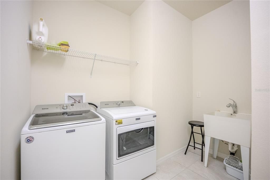 For Sale: $404,404 (3 beds, 2 baths, 2179 Square Feet)