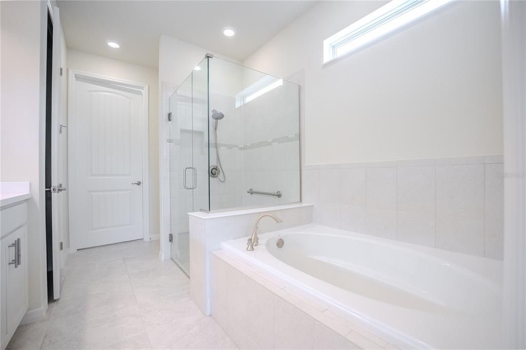 For Sale: $404,404 (3 beds, 2 baths, 2179 Square Feet)