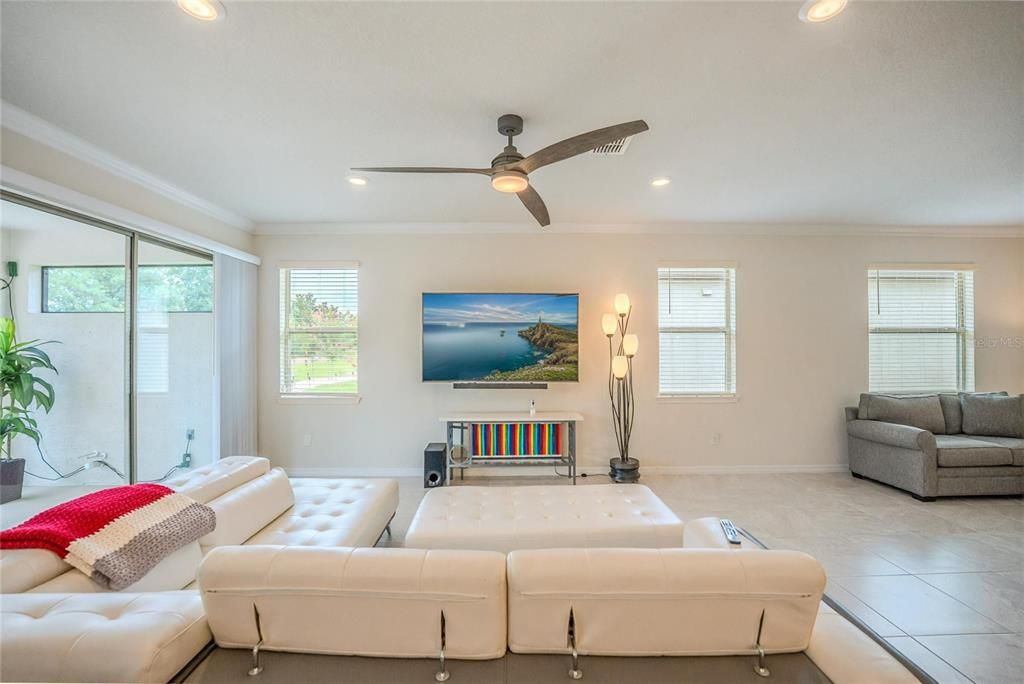 For Sale: $404,404 (3 beds, 2 baths, 2179 Square Feet)