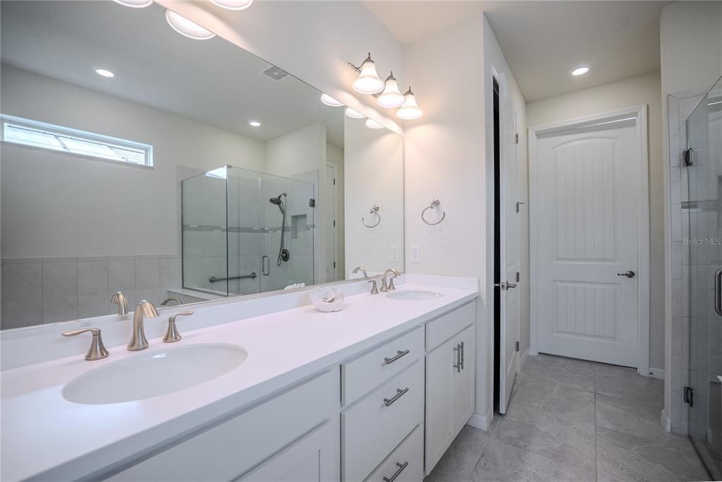 For Sale: $404,404 (3 beds, 2 baths, 2179 Square Feet)