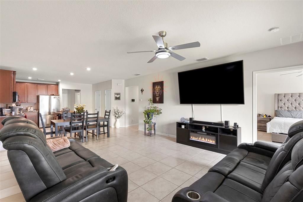 For Sale: $339,000 (3 beds, 2 baths, 1532 Square Feet)