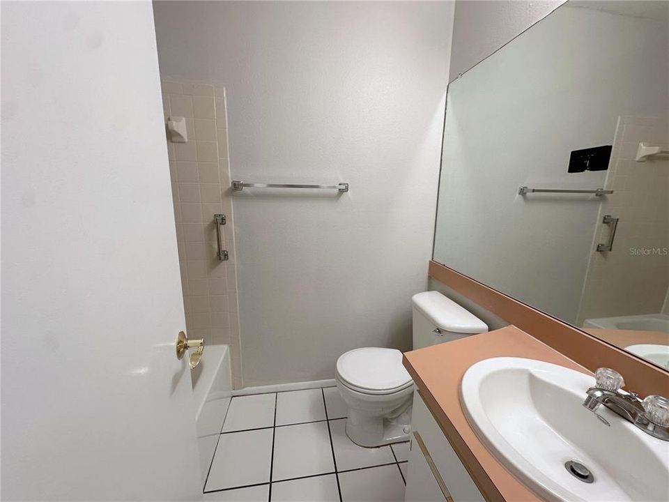 For Rent: $1,650 (2 beds, 2 baths, 1005 Square Feet)