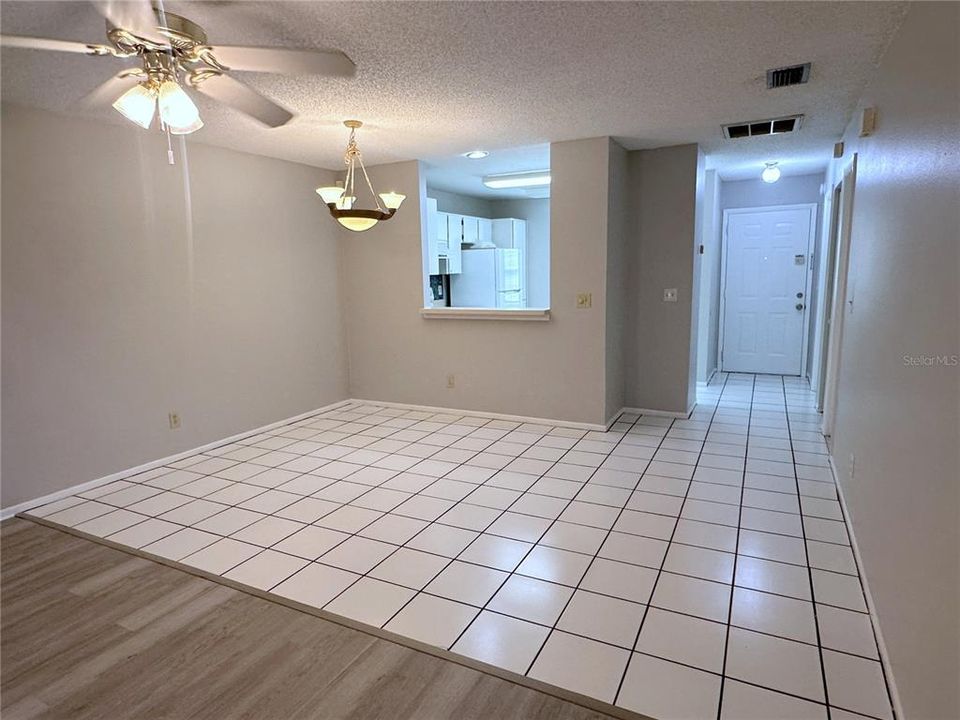 For Rent: $1,650 (2 beds, 2 baths, 1005 Square Feet)