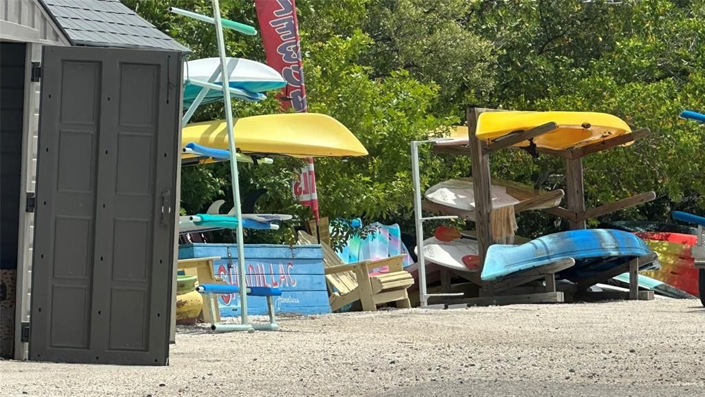 待售: $275,000 (2 贝兹, 2 浴室, 1070 平方英尺)