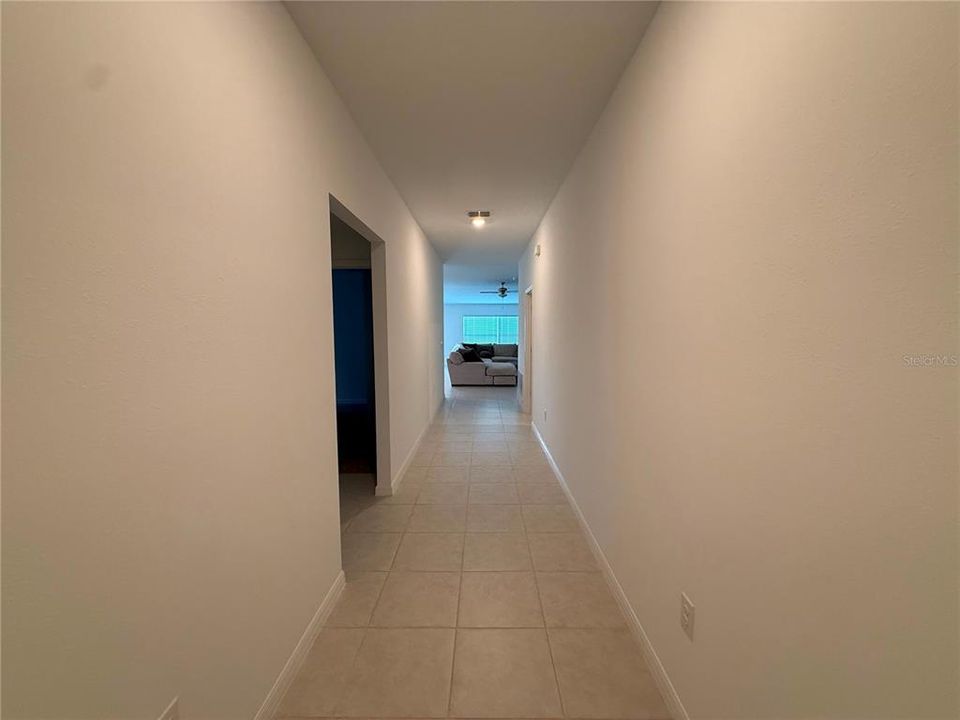 En Renta: $2,550 (4 camas, 2 baños, 1936 Pies cuadrados)