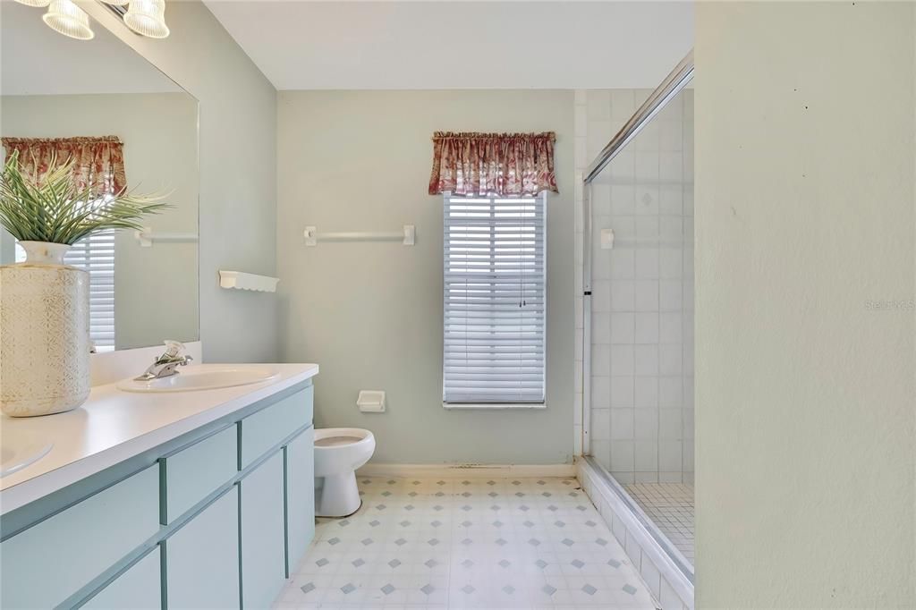 En Venta: $450,000 (3 camas, 2 baños, 1927 Pies cuadrados)
