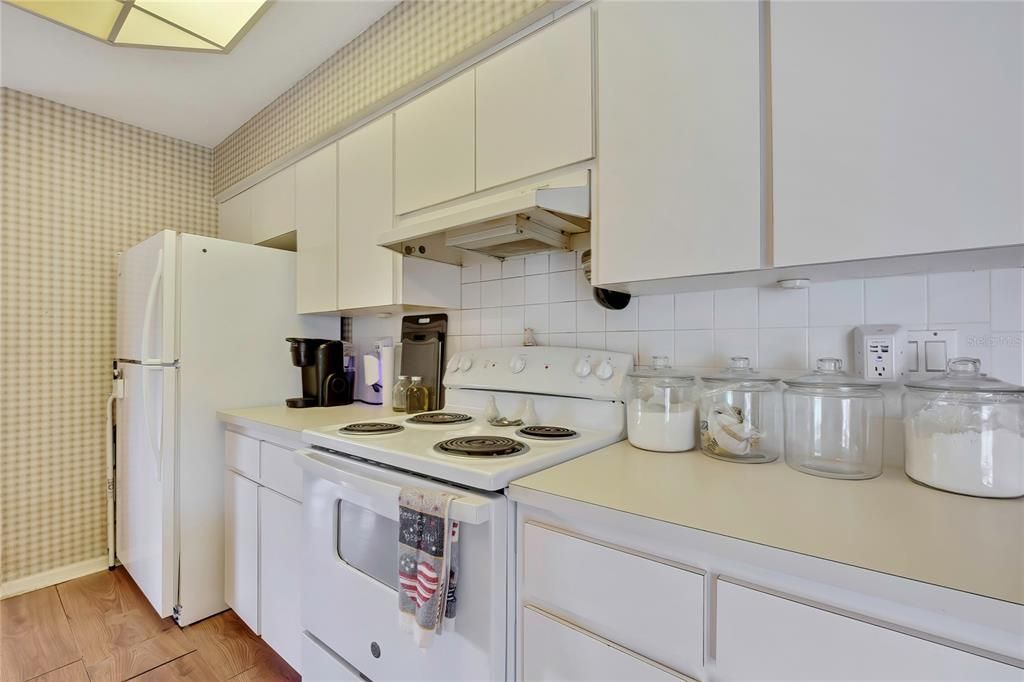 En Venta: $450,000 (3 camas, 2 baños, 1927 Pies cuadrados)