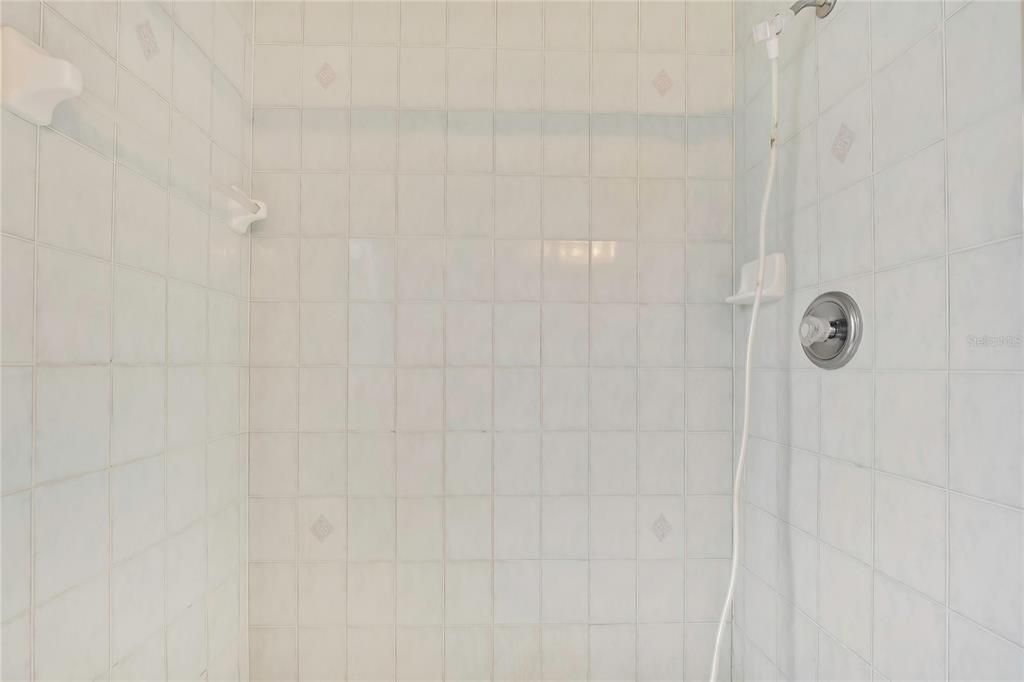 En Venta: $450,000 (3 camas, 2 baños, 1927 Pies cuadrados)