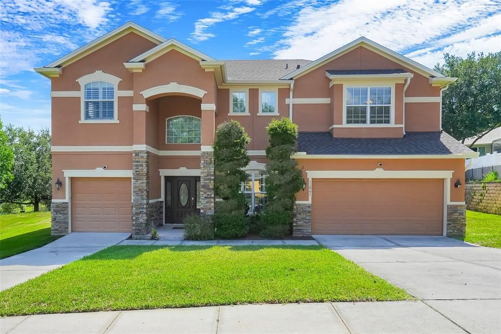 For Sale: $699,000 (5 beds, 4 baths, 3593 Square Feet)