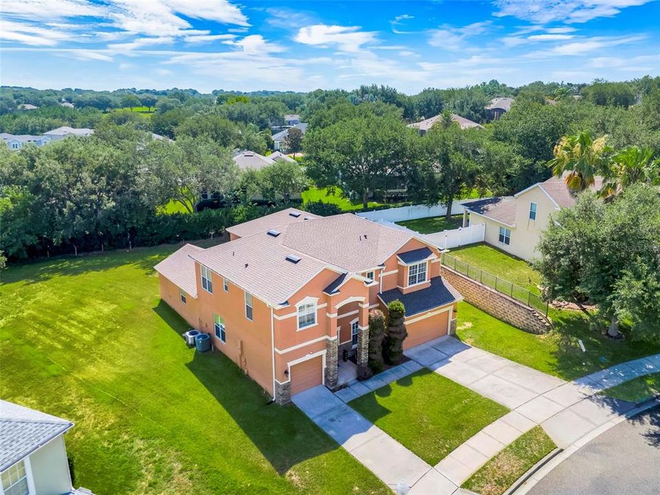 For Sale: $699,000 (5 beds, 4 baths, 3593 Square Feet)